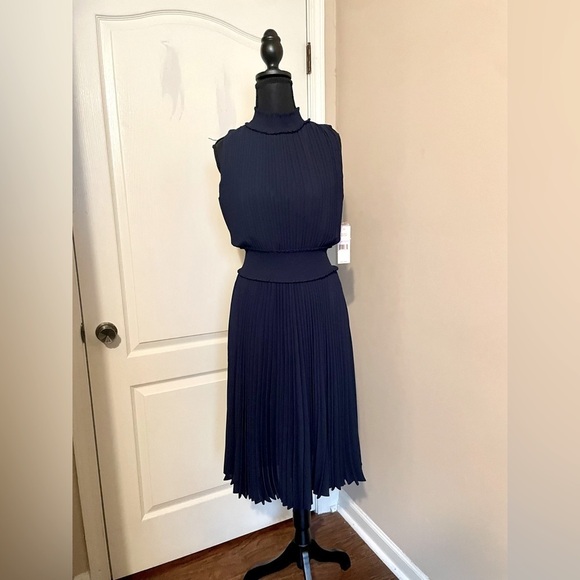 Nanette Lepore Navy Accordion Pleat Smocked Midi Dress Size 6 Office Work Party - Picture 7 of 12